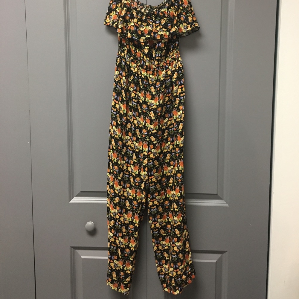 Off shoulder ruffled romper
