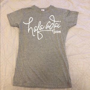 ⚡️NWOT T-shirt from Guam with glitter lettering
