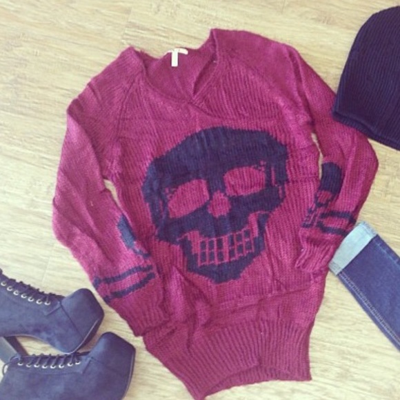 Sweater - Picture 3 of 3