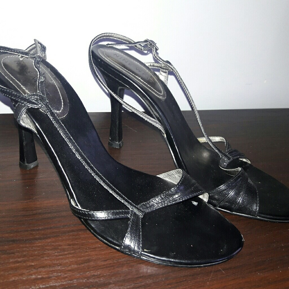 Sandals - Picture 4 of 5