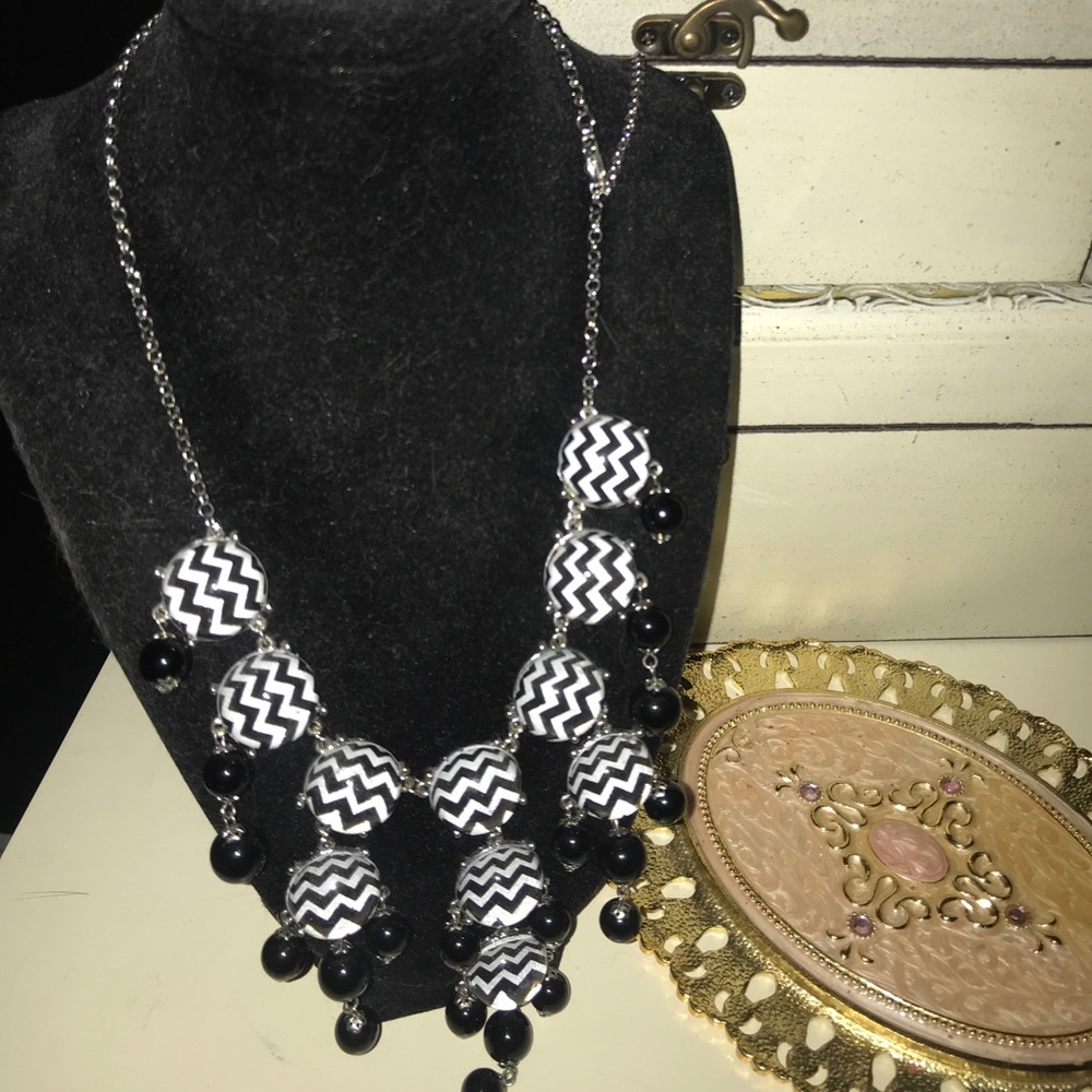 Black and white chevron bubble necklace