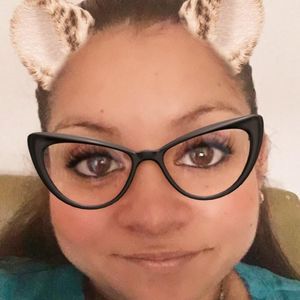 Meet your Posher, Evelyn