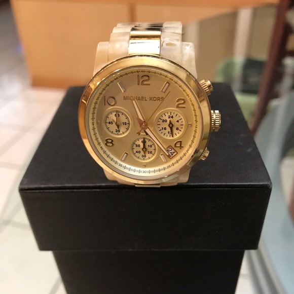 Michael Kors Tan Marble Watch - Picture 1 of 5
