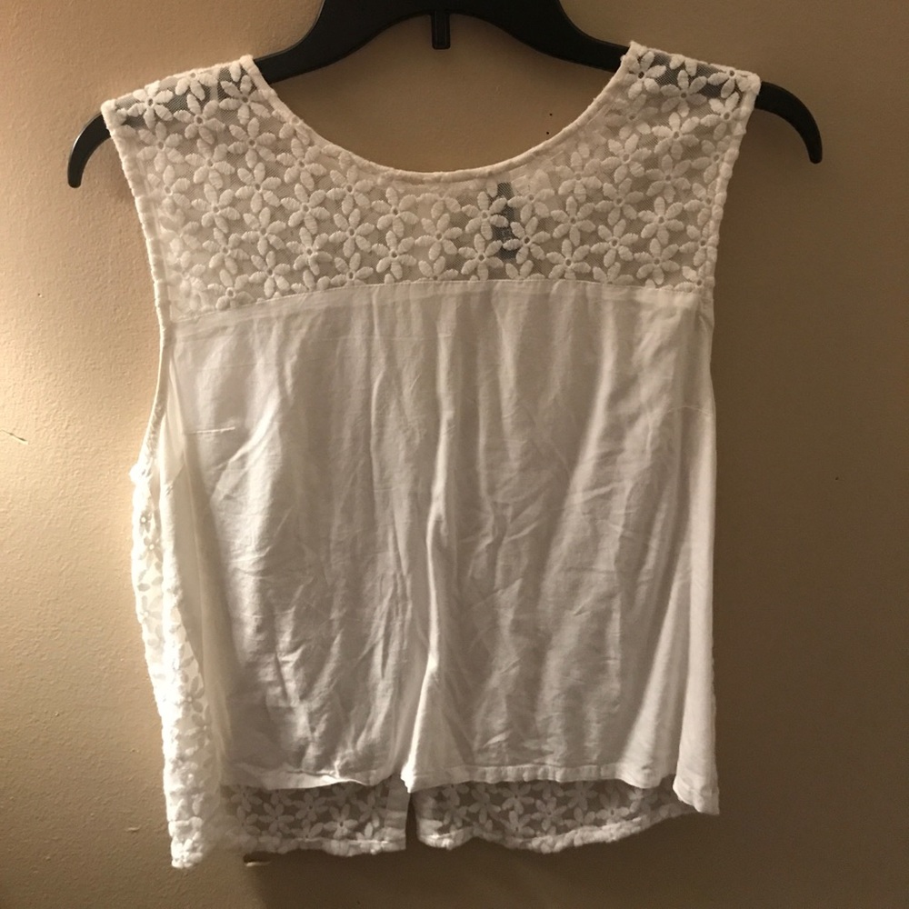 Simple white tanktop