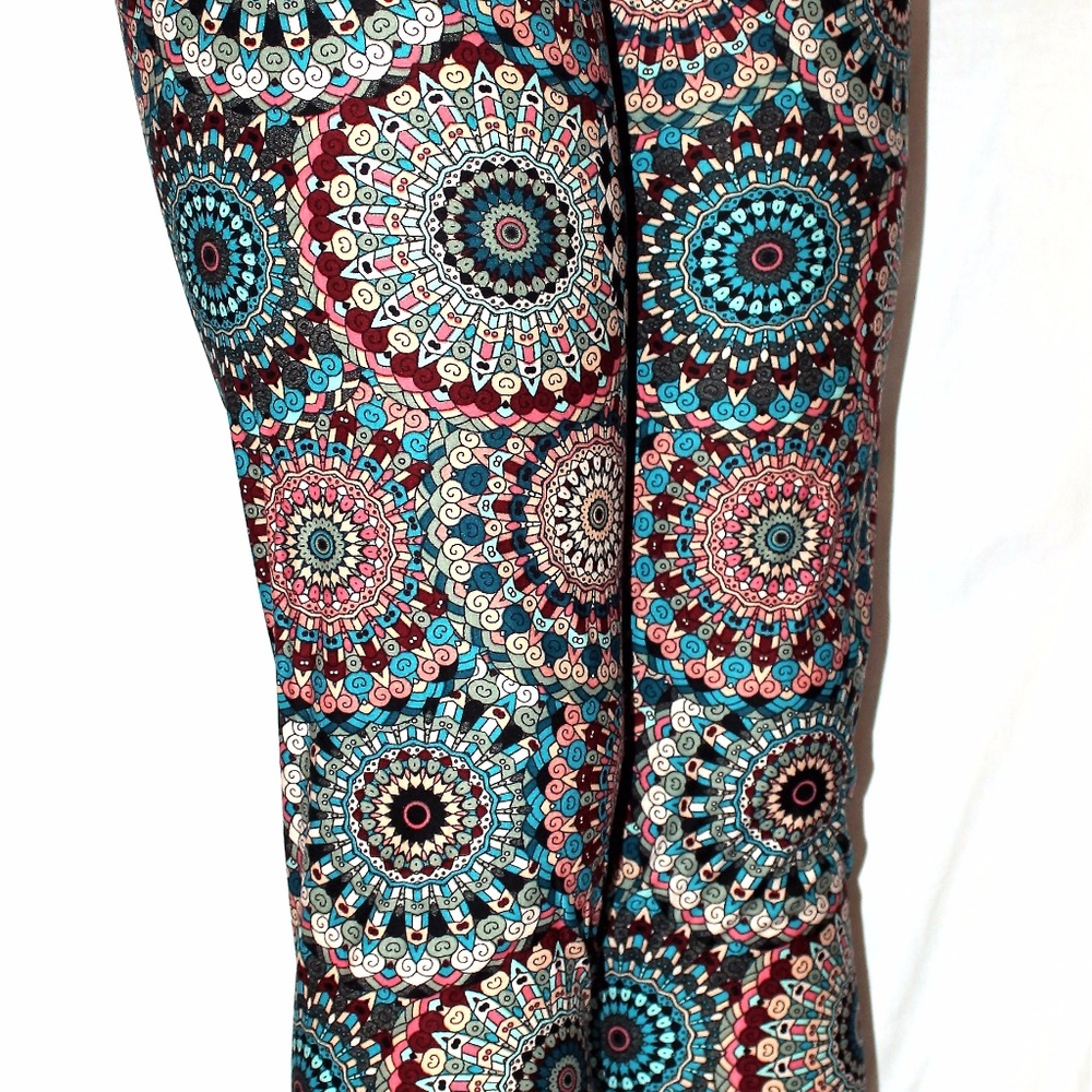 Fall Mandala Capri Leggings
