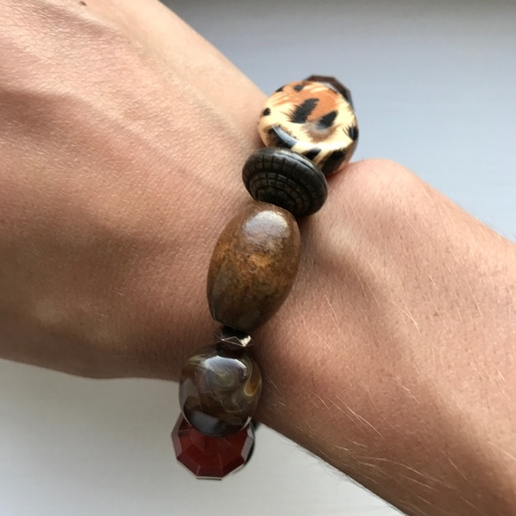 Handmade earth tone brown & red bead bracelet - Picture 2 of 5