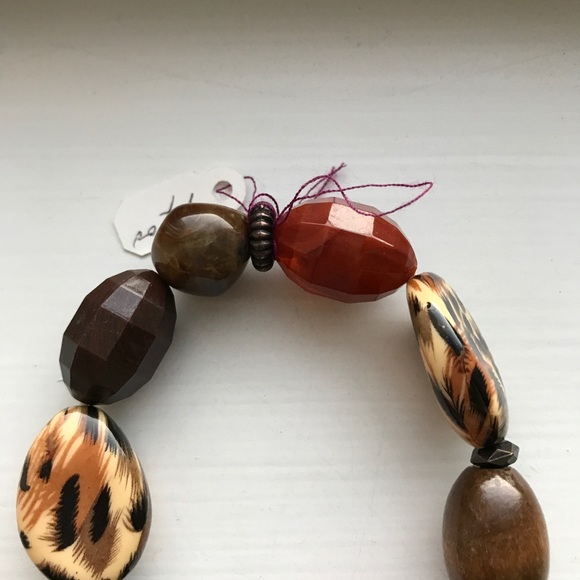 Handmade earth tone brown & red bead bracelet - Picture 5 of 5