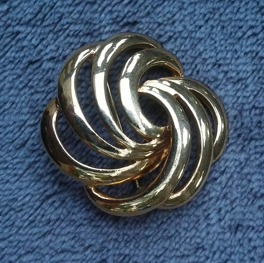 Gold Scarf pin