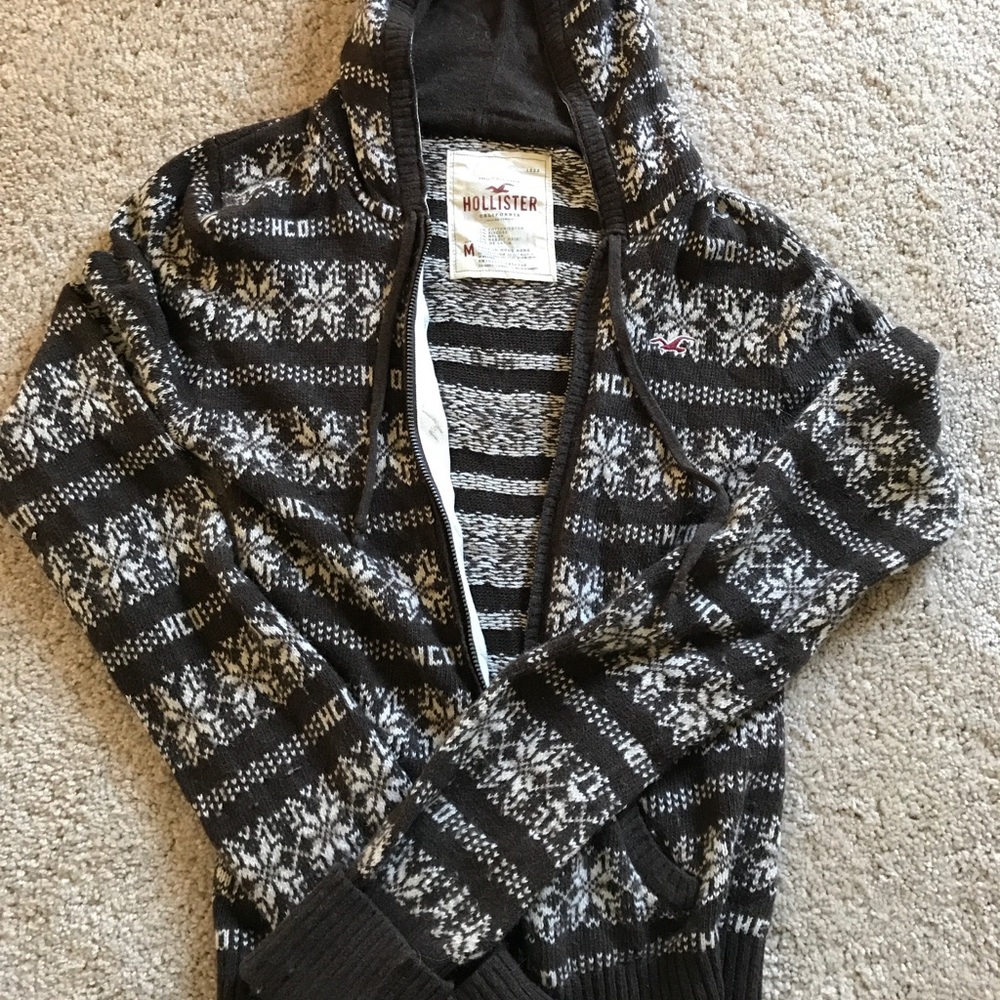 Adorable Hollister hoodie zip up!