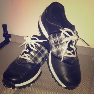 Nike women's golf shoes