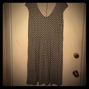 EUC NY&Co. Dress - black/white with pockets! XL