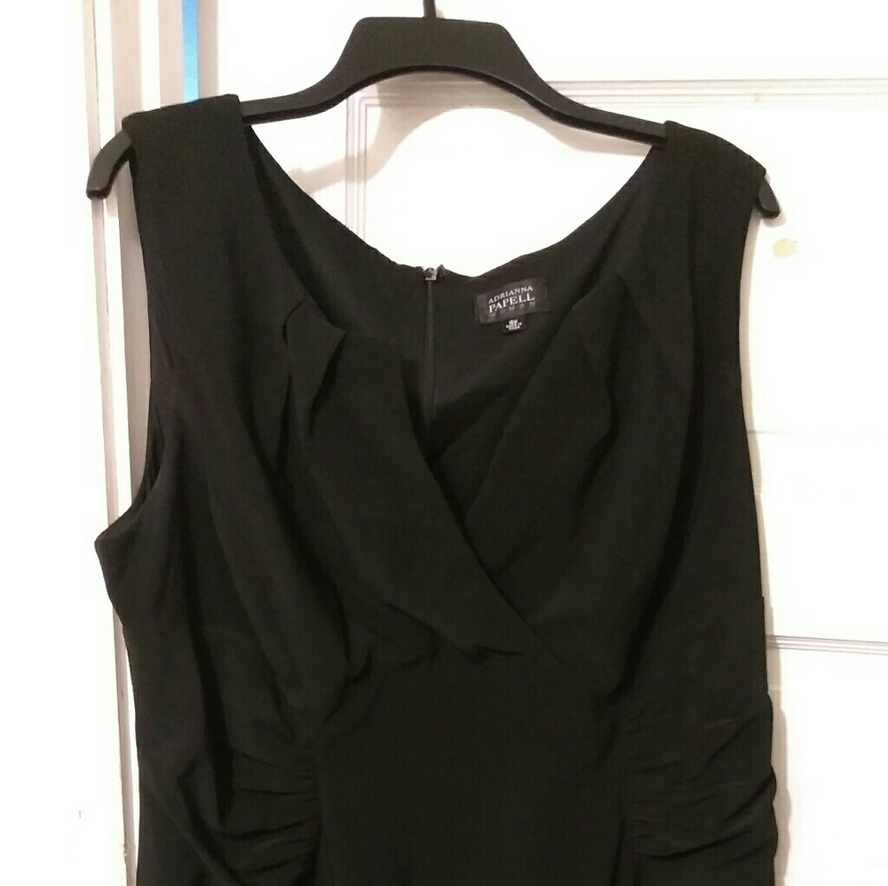 Beautiful jet black Adrianna Papell