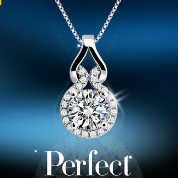 Jewelry - ‼️SALE‼️Shimmering White Gold Plated Necklace