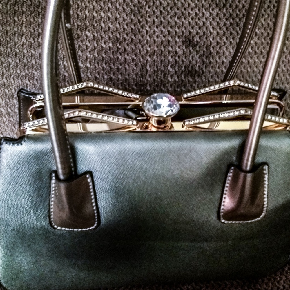 Sale!  NWT Vieta Fashion Satchel / Handbag / Purse