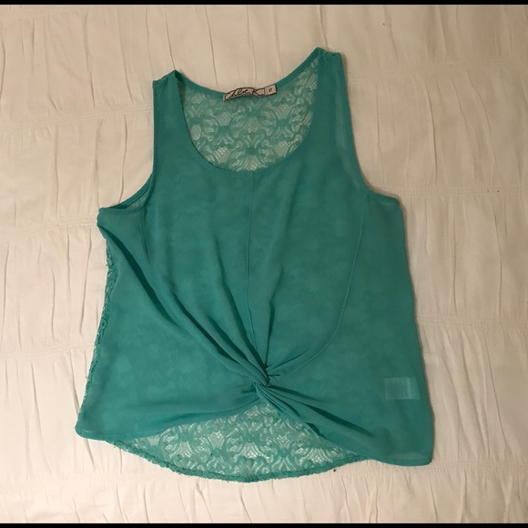 Nordstrom crop by Chloe K - Picture 2 of 3