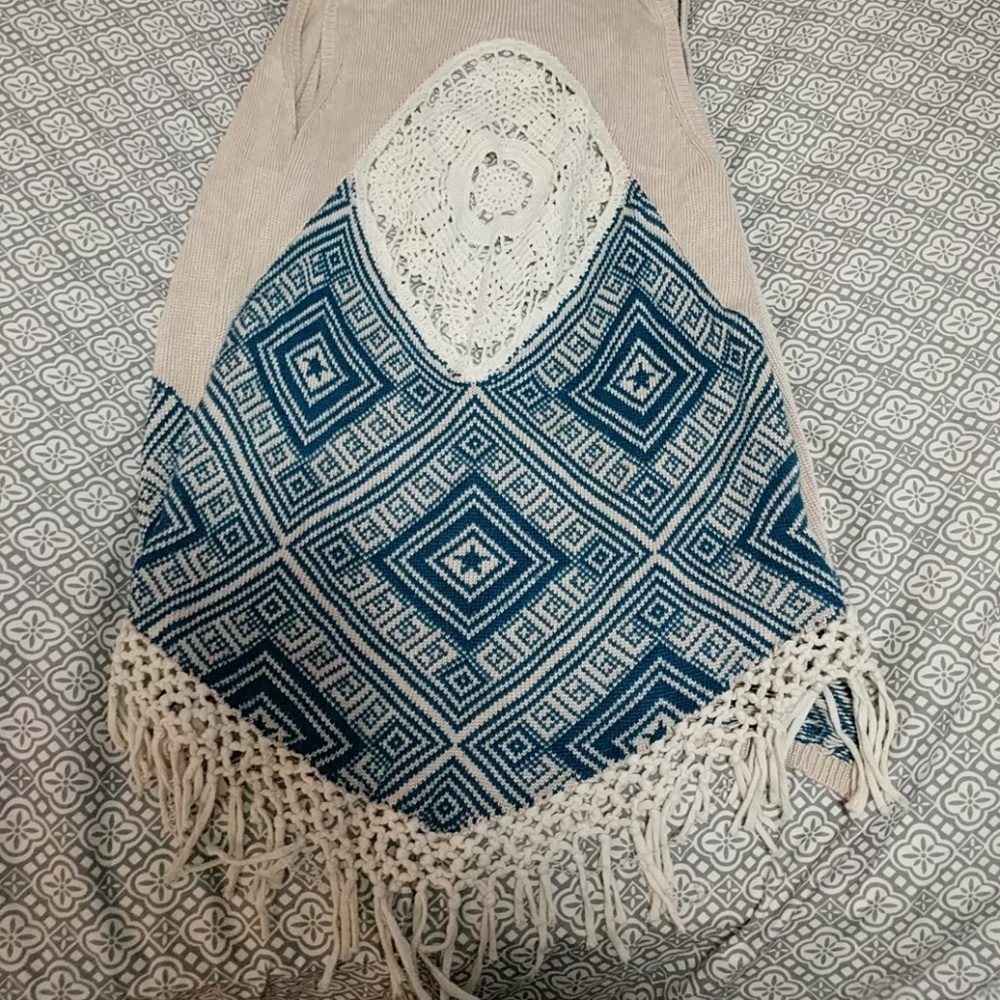 Cute vest - Picture 2 of 3