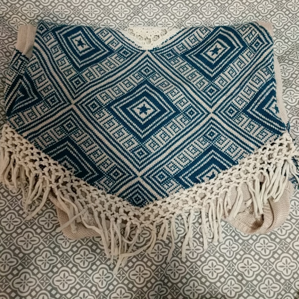 Cute vest - Picture 3 of 3