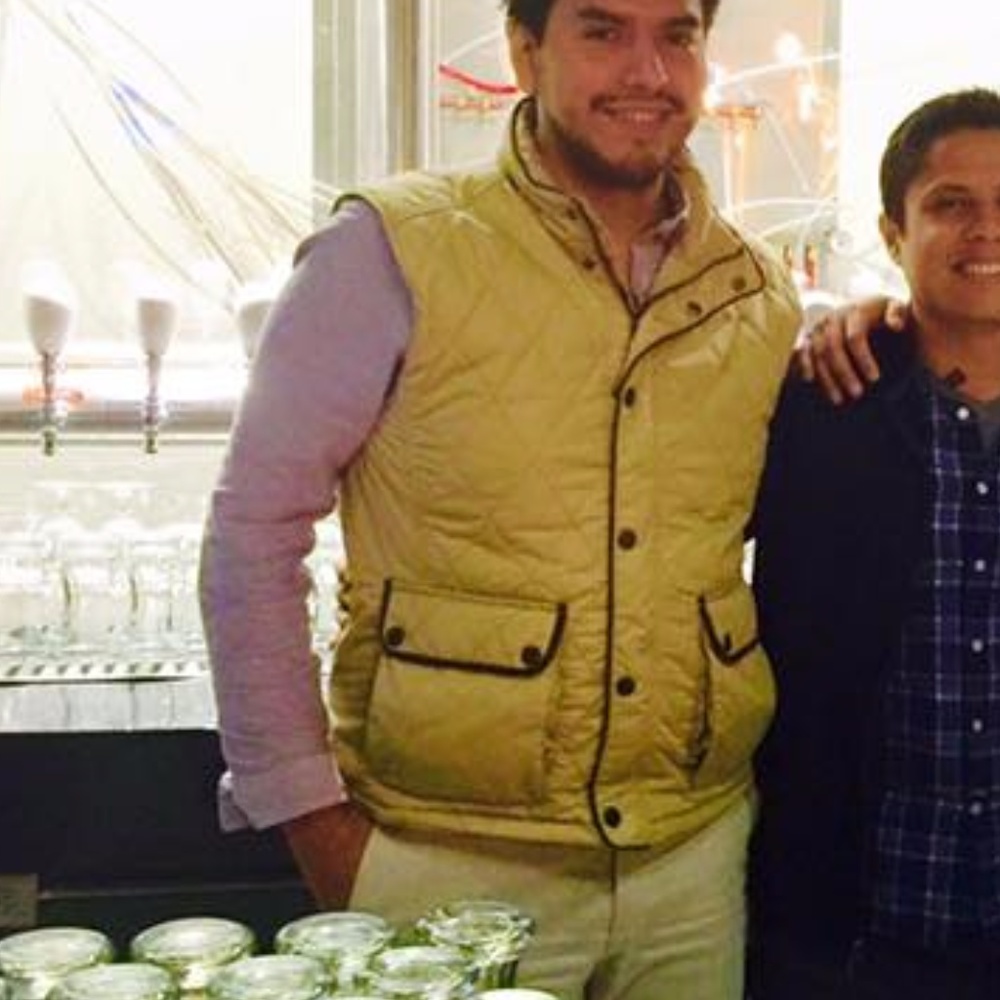 TOMMY BAHAMA VEST