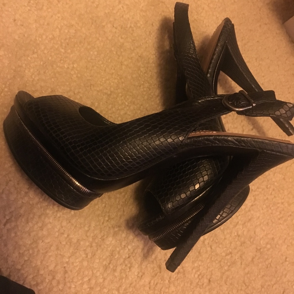 Vince Camuto Heels