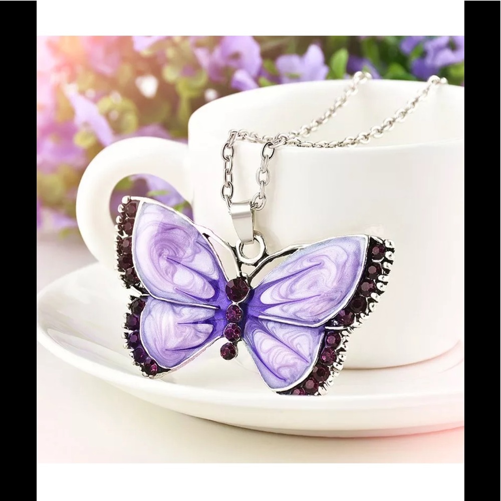 Fashion women's butterfly crystal silver pendant