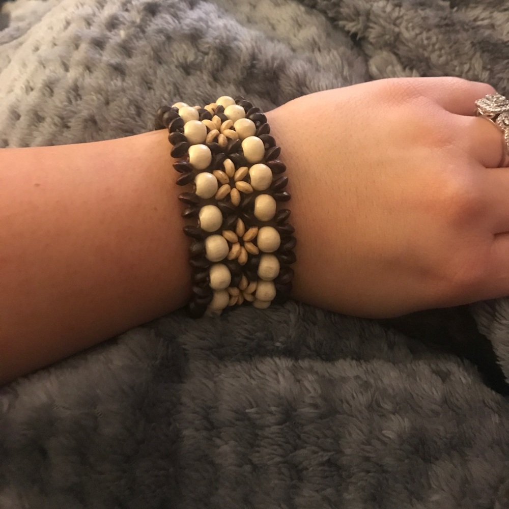 Stretchy beaded bracelet!