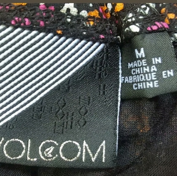 💣SOLD💥🌈 volcom Tiered Ditsy floral mini skirt - Picture 5 of 7