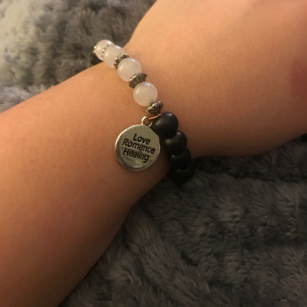 Cute beaded bracelet with charm!