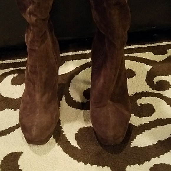 Suede high heel boots - Picture 5 of 6