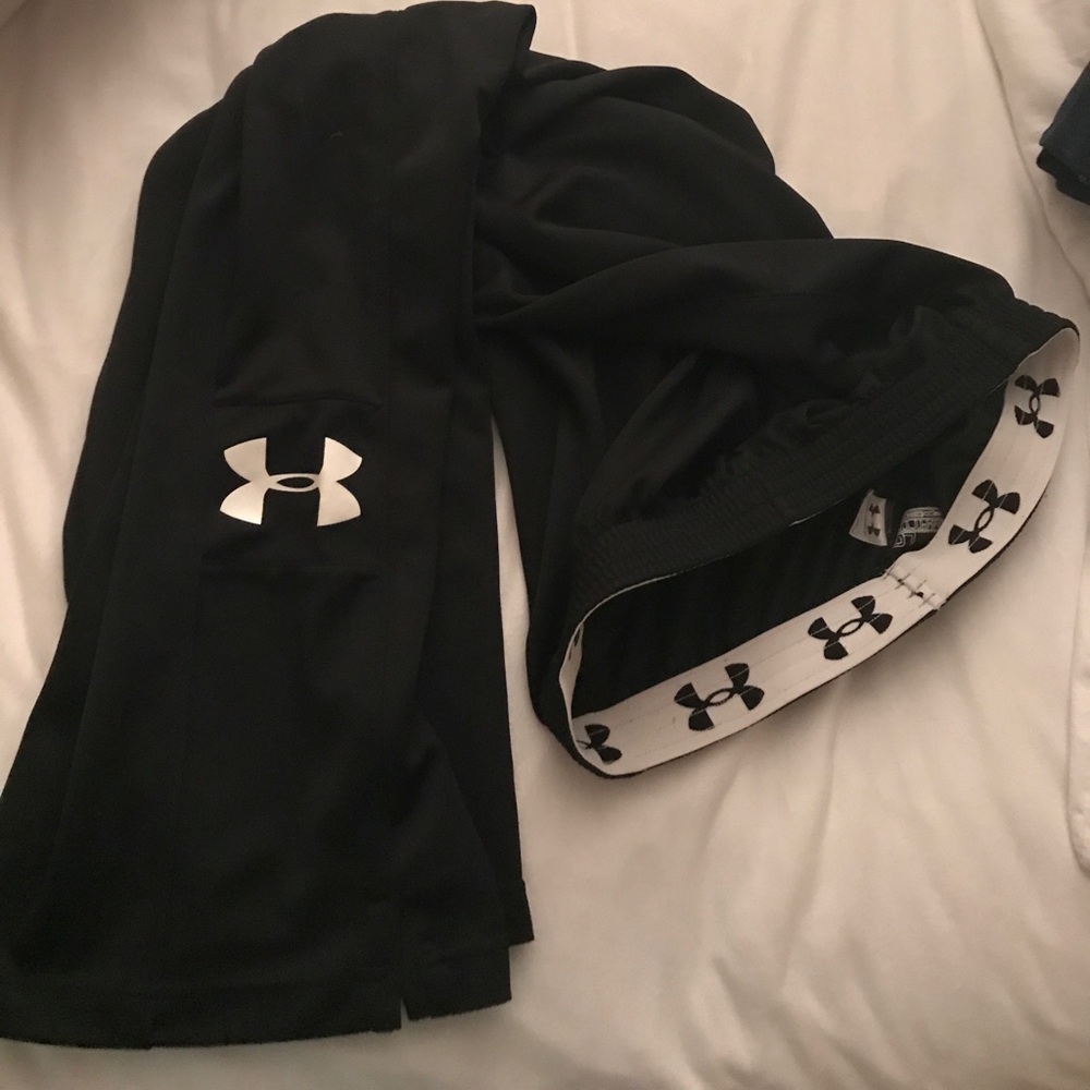 Under Armour sweat pants- semi fitted