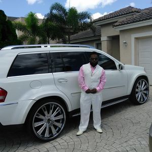 Meet your Posher, Derrick