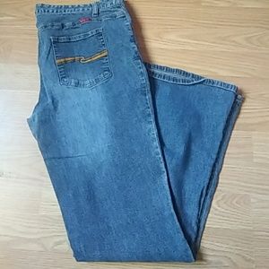 Tilt Jeans