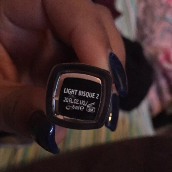 Bobbi Brown Concealer - Picture 3 of 3