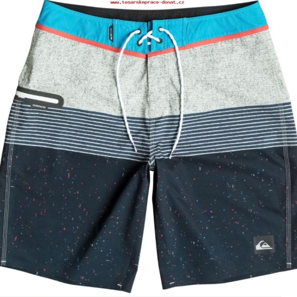 Quiksilver Boardshorts Size 33