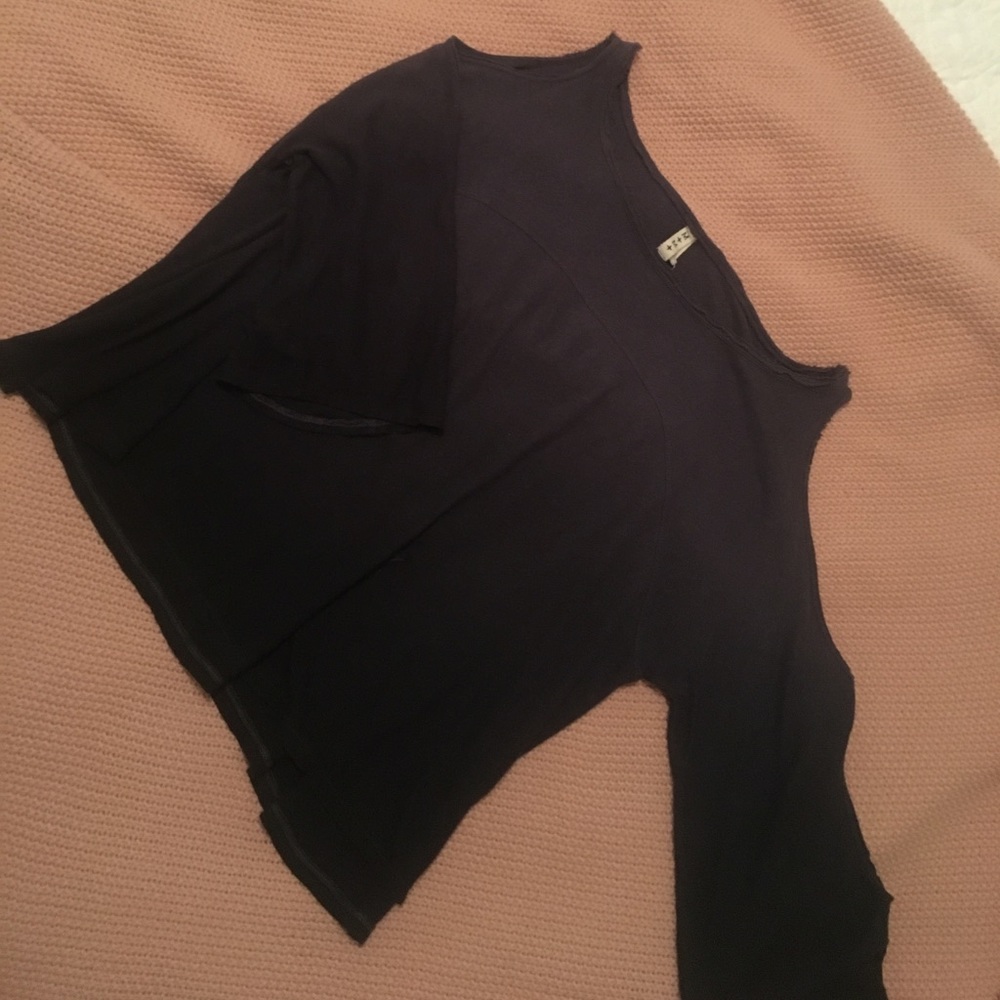 Cold shoulder ombré top