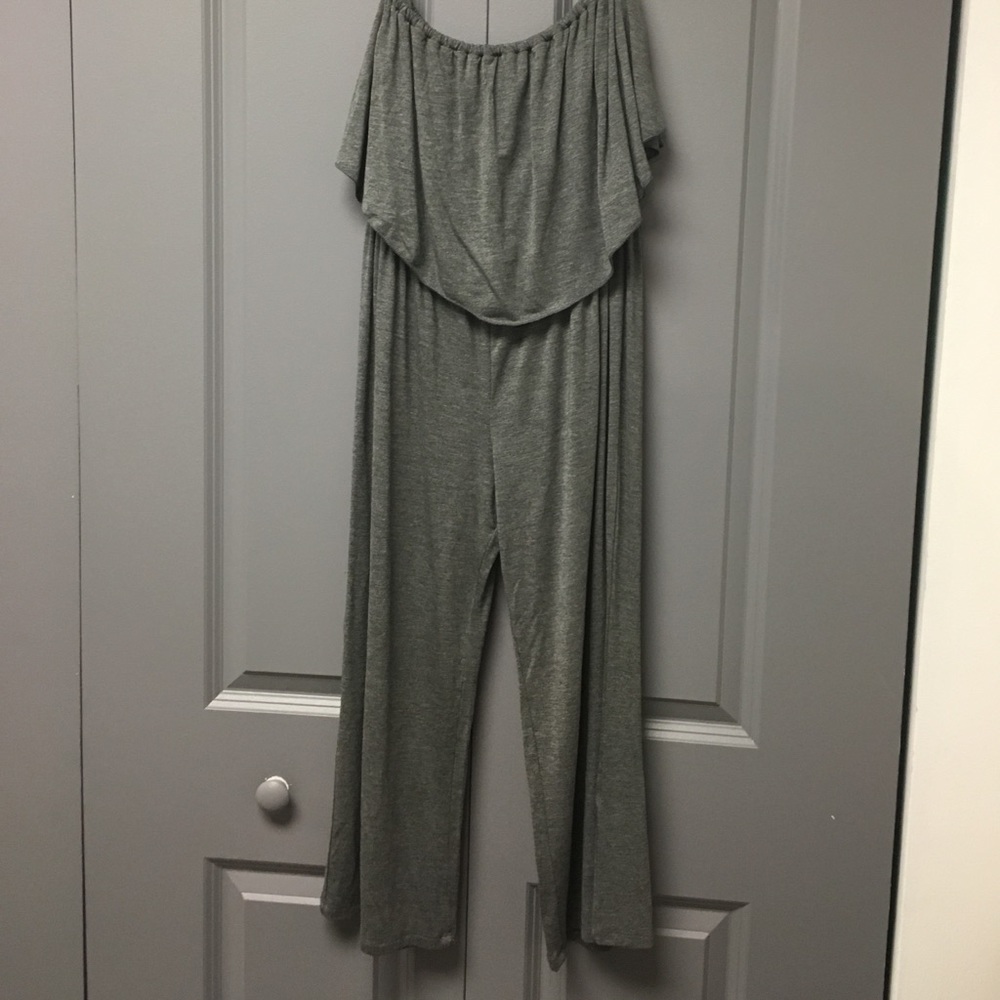Sleeveless jumpsuit