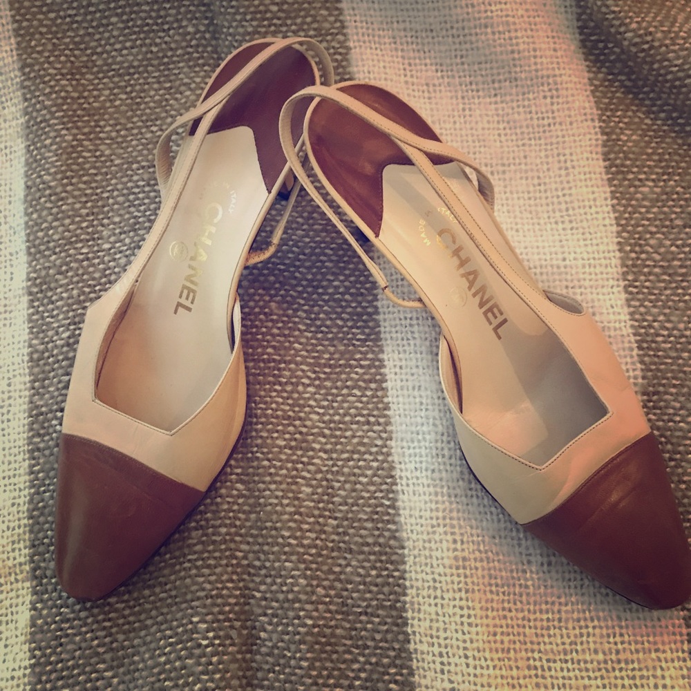 Chanel kitten heels! size 8 comfortable !!