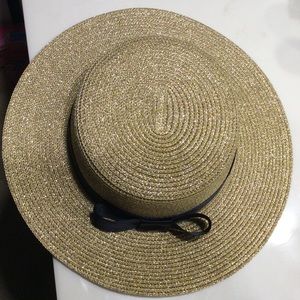 Bow straw hat