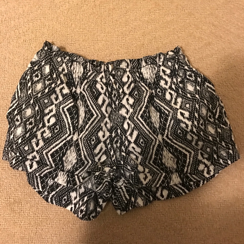 American Eagle flow shorts