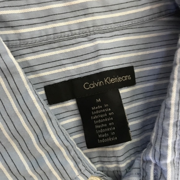 Calvin Klein Button down - Picture 3 of 3