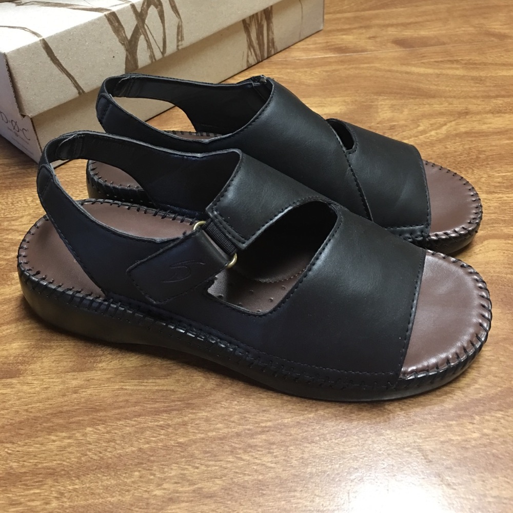 Dr Scholl’s sandals size 8