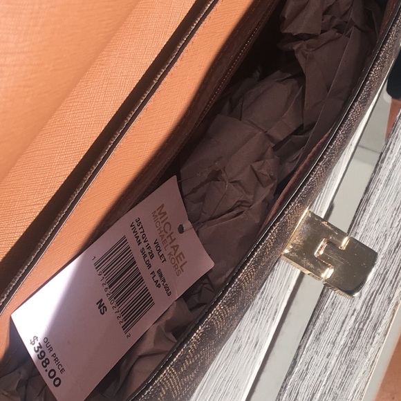 ❗️SOLD❗️Michael Kors Vivian purse FREE MK Wallet - Picture 5 of 8