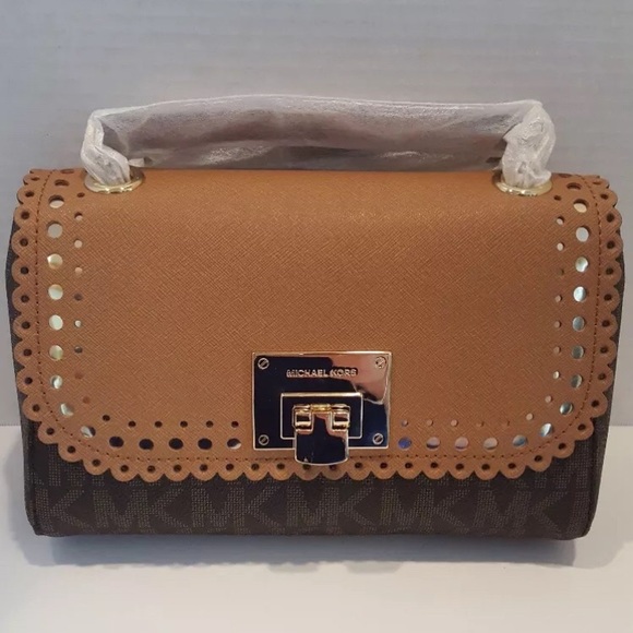 Michael Kors Handbags - ❗️SOLD❗️Michael Kors Vivian purse FREE MK Wallet