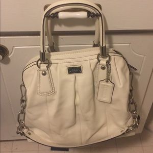 Coach purse in excellent condition.