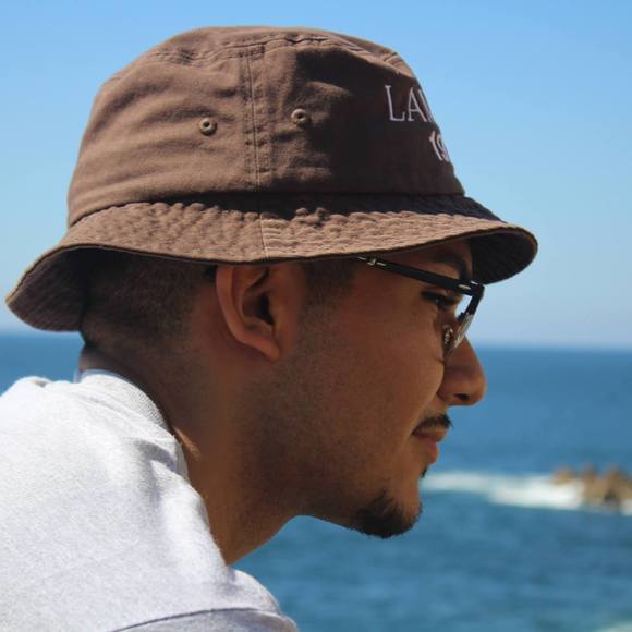 Meet your Posher, Arturo - Picture 1 of 1