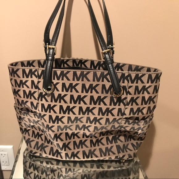 Michael Kors Tote - Picture 2 of 5