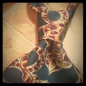 100% silk tie