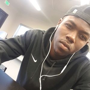 Meet your Posher, Maxwell