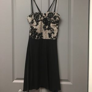 Sweetheart dress with lace