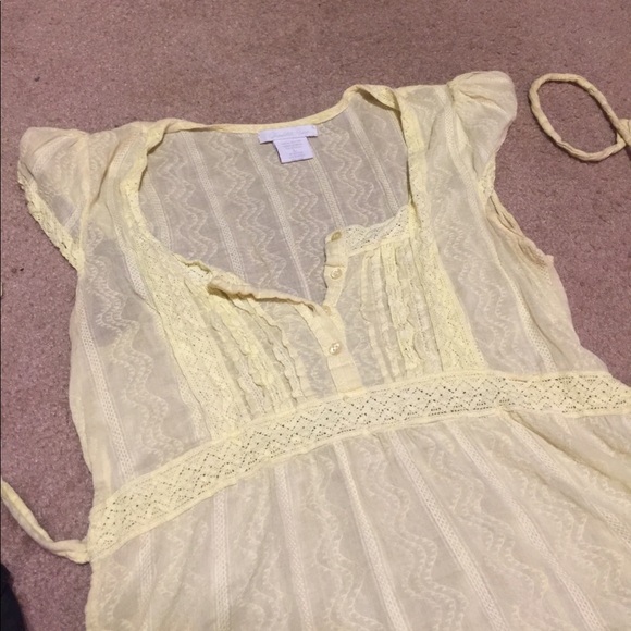 Cute yellow top πΈπ½ - Picture 4 of 8