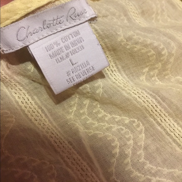 Cute yellow top πΈπ½ - Picture 5 of 8